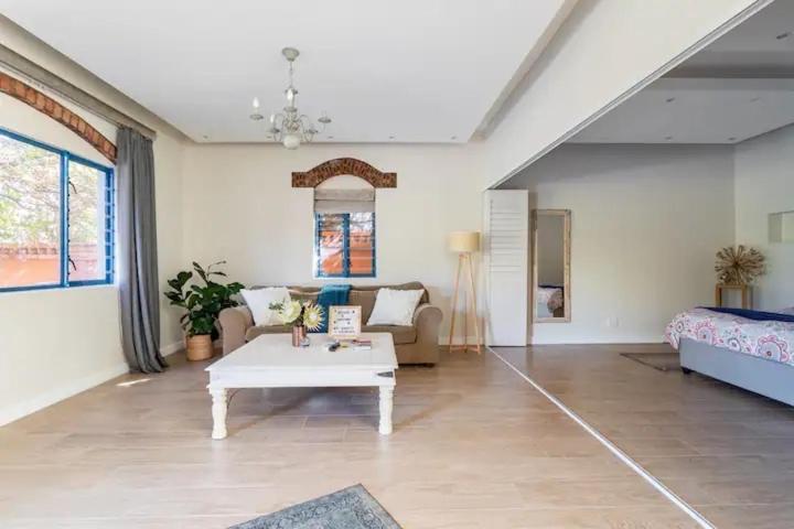 Sunset Beach Holiday Accommodation كيب تاون المظهر الخارجي الصورة